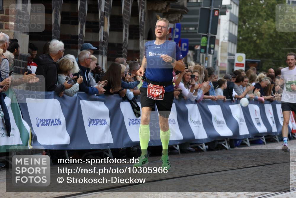 13.09.2026 - 21. swb-Marathon Bremen Strokosch-Dieckow http://msf.ph/oto/10305966 13.09.2026 12:59:44 Ziel 658, 1248, 1751, 1800, 1993, 2651, 3251, 4096, 8383, 9533, 807, 1320, 1485, 8850, 9153 meine-sportfotos.de