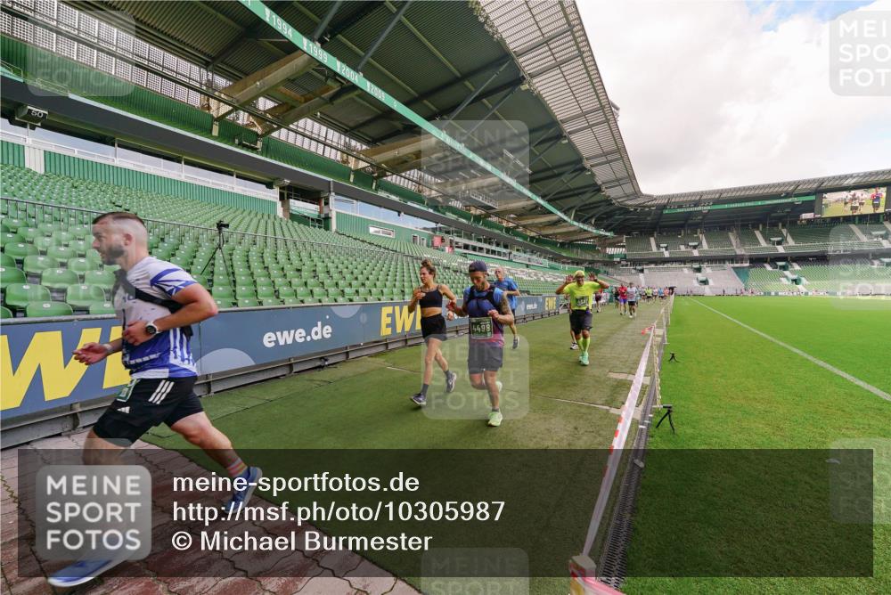 13.09.2026 - 21. swb-Marathon Bremen Michael Burmester http://msf.ph/oto/10305987 13.09.2026 12:57:33 Laufen im Stadion 141, 334, 431, 511, 672, 769, 776, 789, 790, 857, 876, 909, 926, 948, 1010, 1119, 1130, 1191, 1199, 1254, 1535, 1601, 1647, 1752, 1809, 1881, 1900, 1933, 1972, 2001, 2040, 2046, 2051, 2075, 2324, 2371, 2397, 2402, 2423, 2473, 2493, 2535, 2634, 2640, 2671, 2761, 2812, 2903, 2904, 2948, 3051, 3078, 3119, 3138, 3148, 3182, 3186, 3202, 3290, 3319, 3338, 3348, 3450, 3458, 3514, 3534, 3560, 3634, 3655, 3685, 3690, 3695, 3760, 3813, 3866, 3933, 3939, 4101, 4316, 4319 meine-sportfotos.de
