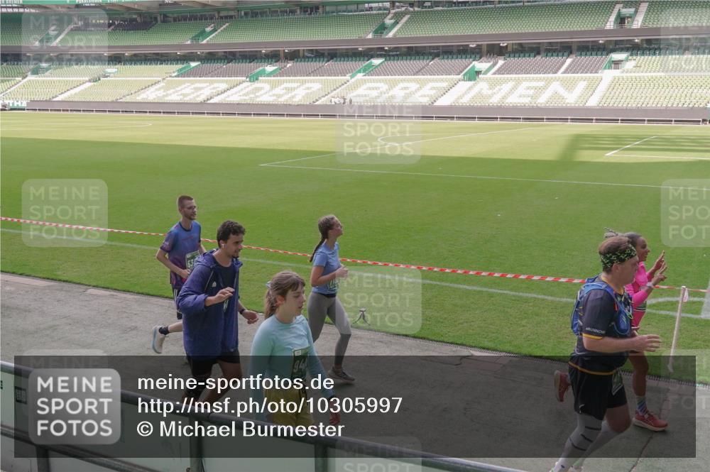13.09.2026 - 21. swb-Marathon Bremen Michael Burmester http://msf.ph/oto/10305997 13.09.2026 13:37:37 Laufen im Stadion 144, 284, 360, 398, 410, 421, 444, 491, 590, 756, 799, 848, 971, 983, 1132, 1135, 1279, 1620, 1734, 1762, 1887, 1934, 1951, 2060, 2078, 2227, 2376, 2639, 2642, 2687, 2772, 2842, 2892, 2925, 2926, 2939, 3169, 3178, 3299, 3303, 3408, 3427, 3499, 3570, 3640, 3646, 3731, 3779, 3839, 3919, 3985, 3992, 3993, 4084, 4147, 4148, 4210, 4252, 4314, 4416, 4464, 4538, 4767, 4801, 4845, 4863, 4939, 5034, 5138, 5145, 5166, 5182, 5210, 5453, 5461, 5536, 5679, 6309, 170 meine-sportfotos.de