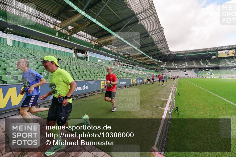 13.09.2026 - 21. swb-Marathon Bremen Michael Burmester http://msf.ph/oto/10306000 13.09.2026 12:57:35 Laufen im Stadion 141, 334, 431, 511, 672, 769, 776, 789, 790, 857, 876, 909, 948, 1010, 1119, 1130, 1191, 1199, 1254, 1281, 1535, 1601, 1642, 1647, 1752, 1809, 1881, 1900, 1933, 1972, 2001, 2040, 2046, 2051, 2075, 2324, 2371, 2397, 2402, 2423, 2473, 2493, 2535, 2634, 2640, 2671, 2761, 2812, 2903, 2904, 2948, 3051, 3078, 3119, 3138, 3148, 3182, 3186, 3202, 3290, 3319, 3338, 3348, 3450, 3458, 3514, 3534, 3560, 3634, 3655, 3685, 3690, 3695, 3760, 3813, 3866, 3933, 3939, 4101, 4316, 4319 meine-sportfotos.de