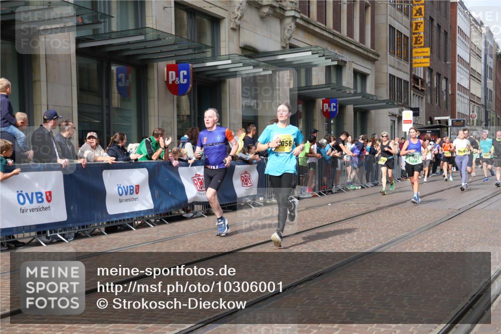 13.09.2026 - 21. swb-Marathon Bremen Strokosch-Dieckow http://msf.ph/oto/10306001 13.09.2026 10:53:24 Ziel 10141, 10174, 10222, 10227, 10255, 10478, 10479, 10626, 10684, 10685, 10708, 10838, 10845, 10905, 11242, 11446, 11489, 11502, 11596, 11800, 11950, 12119, 12331, 12341, 12405, 12492, 12515, 13597, 10284, 10448, 10585, 10757, 10780, 10821, 10886, 11012, 11168, 11282, 11379, 11590, 12040, 12056, 12170, 12275, 12308, 12398, 12461 meine-sportfotos.de