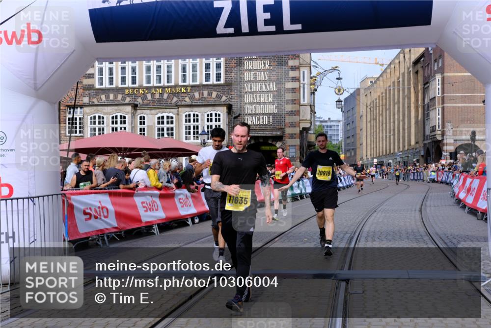13.09.2026 - 21. swb-Marathon Bremen Tim E. http://msf.ph/oto/10306004 13.09.2026 10:49:46 Ziel 10739, 10835, 10846, 10910, 11092, 11191, 11621, 11635, 11717, 12376 meine-sportfotos.de