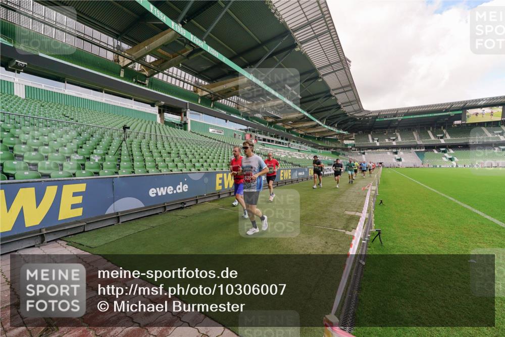 13.09.2026 - 21. swb-Marathon Bremen Michael Burmester http://msf.ph/oto/10306007 13.09.2026 12:57:39 Laufen im Stadion 141, 334, 431, 511, 672, 769, 776, 789, 790, 857, 876, 909, 948, 1010, 1119, 1130, 1191, 1199, 1254, 1281, 1535, 1601, 1642, 1647, 1752, 1809, 1881, 1900, 1931, 1933, 1972, 2001, 2040, 2046, 2051, 2075, 2324, 2343, 2371, 2397, 2402, 2423, 2425, 2473, 2493, 2634, 2640, 2671, 2761, 2812, 2903, 2904, 2948, 3051, 3078, 3138, 3148, 3182, 3186, 3202, 3319, 3338, 3348, 3450, 3458, 3514, 3534, 3560, 3634, 3655, 3685, 3690, 3695, 3760, 3813, 3866, 3933, 3939, 4101, 4316, 4319 meine-sportfotos.de