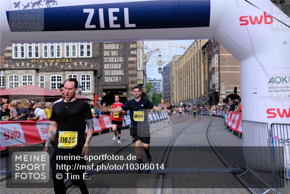13.09.2026 - 21. swb-Marathon Bremen Tim E. http://msf.ph/oto/10306014 13.09.2026 10:49:46 Ziel 10739, 10835, 10846, 10910, 11092, 11191, 11621, 11635, 11717, 12376 meine-sportfotos.de