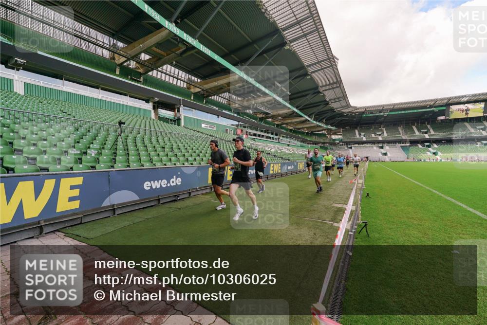 13.09.2026 - 21. swb-Marathon Bremen Michael Burmester http://msf.ph/oto/10306025 13.09.2026 12:57:42 Laufen im Stadion 141, 148, 334, 431, 511, 672, 769, 776, 789, 790, 857, 876, 909, 948, 1010, 1119, 1130, 1191, 1199, 1254, 1281, 1535, 1601, 1642, 1647, 1752, 1809, 1881, 1900, 1931, 1933, 1972, 2001, 2040, 2046, 2051, 2075, 2324, 2343, 2371, 2397, 2402, 2423, 2425, 2473, 2493, 2634, 2640, 2671, 2761, 2771, 2812, 2903, 2904, 3051, 3078, 3138, 3148, 3182, 3186, 3319, 3338, 3450, 3458, 3514, 3534, 3560, 3634, 3655, 3685, 3690, 3695, 3760, 3813, 3866, 3933, 3939, 4101, 4316, 4319 meine-sportfotos.de