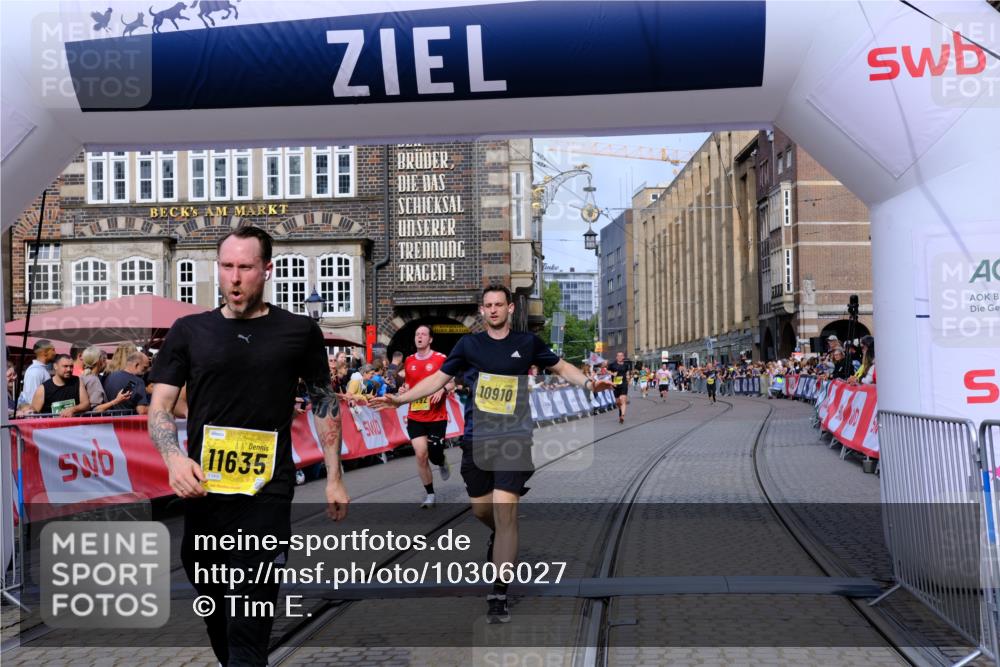 13.09.2026 - 21. swb-Marathon Bremen Tim E. http://msf.ph/oto/10306027 13.09.2026 10:49:47 Ziel 10739, 10835, 10846, 10910, 11092, 11191, 11621, 11635, 11717, 12376 meine-sportfotos.de