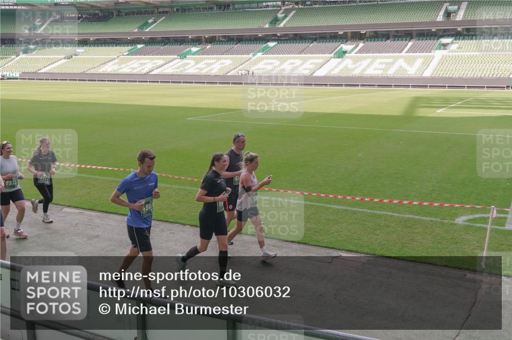 13.09.2026 - 21. swb-Marathon Bremen Michael Burmester http://msf.ph/oto/10306032 13.09.2026 13:37:39 Laufen im Stadion 144, 284, 360, 398, 410, 421, 444, 491, 590, 756, 799, 848, 971, 983, 1132, 1135, 1279, 1620, 1734, 1762, 1887, 1934, 1951, 2060, 2078, 2227, 2376, 2639, 2642, 2687, 2772, 2842, 2892, 2925, 2926, 2939, 3178, 3299, 3303, 3383, 3408, 3427, 3499, 3570, 3640, 3646, 3731, 3779, 3839, 3919, 3985, 3992, 3993, 4084, 4147, 4148, 4210, 4252, 4314, 4416, 4464, 4538, 4767, 4801, 4845, 4863, 4939, 5034, 5138, 5145, 5166, 5182, 5210, 5453, 5461, 5536, 5679, 6309, 170 meine-sportfotos.de