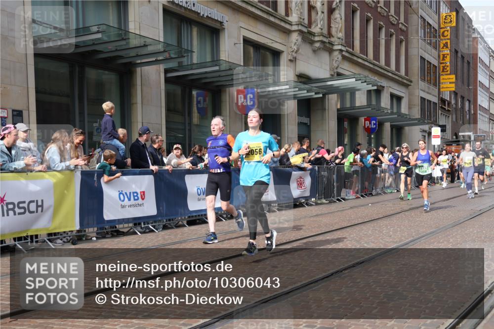 13.09.2026 - 21. swb-Marathon Bremen Strokosch-Dieckow http://msf.ph/oto/10306043 13.09.2026 10:53:25 Ziel 10141, 10174, 10222, 10227, 10255, 10478, 10479, 10626, 10684, 10685, 10708, 10838, 10845, 10905, 11242, 11446, 11489, 11502, 11596, 11800, 11950, 12119, 12331, 12341, 12405, 12492, 12515, 13597, 10284, 10448, 10585, 10757, 10780, 10821, 10886, 11012, 11168, 11379, 11590, 12040, 12056, 12170, 12275, 12308, 12398, 12461 meine-sportfotos.de