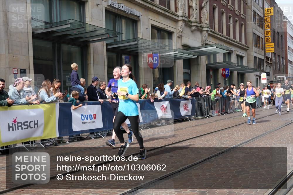 13.09.2026 - 21. swb-Marathon Bremen Strokosch-Dieckow http://msf.ph/oto/10306062 13.09.2026 10:53:25 Ziel 10141, 10174, 10222, 10227, 10255, 10478, 10479, 10626, 10684, 10685, 10708, 10838, 10845, 10905, 11242, 11446, 11489, 11502, 11596, 11800, 11950, 12119, 12331, 12341, 12405, 12492, 12515, 13597, 10284, 10448, 10585, 10757, 10780, 10821, 10886, 11012, 11168, 11379, 11590, 12040, 12056, 12170, 12275, 12308, 12398, 12461 meine-sportfotos.de