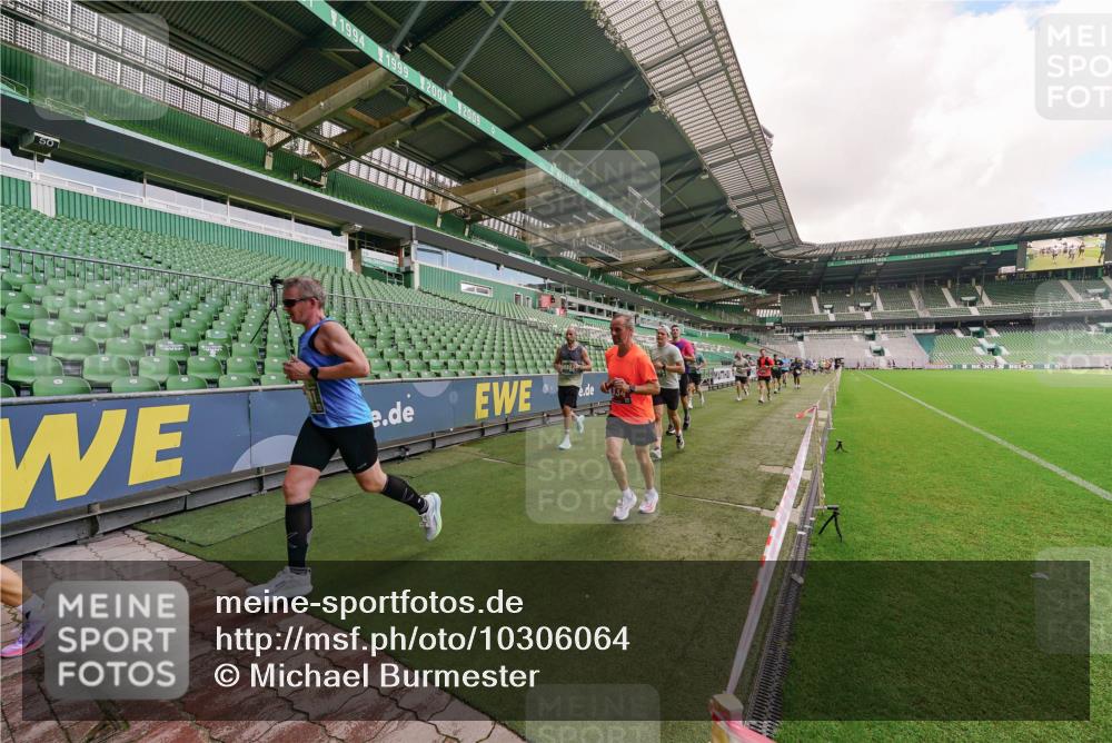 13.09.2026 - 21. swb-Marathon Bremen Michael Burmester http://msf.ph/oto/10306064 13.09.2026 12:57:51 Laufen im Stadion 141, 148, 334, 431, 511, 672, 769, 776, 789, 790, 857, 909, 1010, 1119, 1130, 1191, 1199, 1254, 1281, 1535, 1601, 1642, 1647, 1752, 1809, 1881, 1900, 1931, 1933, 1972, 2046, 2051, 2075, 2324, 2343, 2371, 2397, 2402, 2423, 2425, 2473, 2493, 2634, 2640, 2671, 2761, 2771, 2807, 2903, 2904, 3051, 3078, 3138, 3148, 3182, 3186, 3319, 3338, 3450, 3458, 3514, 3534, 3560, 3634, 3655, 3685, 3690, 3695, 3760, 3813, 3866, 3933, 3939, 4101, 4316, 4319, 205 meine-sportfotos.de