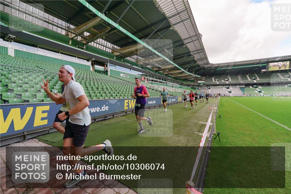 13.09.2026 - 21. swb-Marathon Bremen Michael Burmester http://msf.ph/oto/10306074 13.09.2026 12:57:53 Laufen im Stadion 141, 148, 334, 431, 511, 672, 769, 776, 789, 790, 857, 909, 1010, 1119, 1130, 1191, 1199, 1254, 1281, 1535, 1601, 1642, 1647, 1752, 1809, 1881, 1900, 1931, 1933, 1972, 2046, 2051, 2075, 2324, 2343, 2371, 2397, 2402, 2423, 2425, 2473, 2493, 2634, 2640, 2671, 2761, 2771, 2807, 2903, 2904, 3051, 3078, 3138, 3148, 3182, 3186, 3319, 3338, 3450, 3458, 3514, 3534, 3560, 3634, 3655, 3685, 3690, 3695, 3760, 3813, 3866, 3933, 3939, 4101, 4316, 4319, 205 meine-sportfotos.de