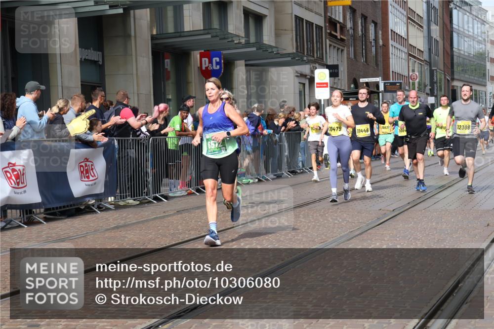13.09.2026 - 21. swb-Marathon Bremen Strokosch-Dieckow http://msf.ph/oto/10306080 13.09.2026 10:53:26 Ziel 10141, 10174, 10222, 10227, 10255, 10478, 10479, 10579, 10626, 10684, 10685, 10708, 10838, 10845, 10905, 11206, 11242, 11446, 11489, 11502, 11596, 11800, 11950, 12119, 12244, 12331, 12341, 12405, 12492, 12515, 13597, 10284, 10448, 10585, 10757, 10780, 10821, 10886, 11012, 11168, 11379, 11590, 12040, 12056, 12170, 12275, 12308, 12398, 12461 meine-sportfotos.de