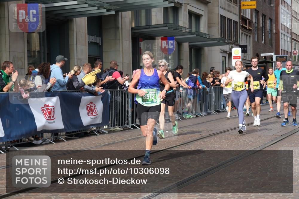 13.09.2026 - 21. swb-Marathon Bremen Strokosch-Dieckow http://msf.ph/oto/10306098 13.09.2026 10:53:26 Ziel 10141, 10174, 10222, 10227, 10255, 10478, 10479, 10579, 10626, 10684, 10685, 10708, 10838, 10845, 10905, 11206, 11242, 11446, 11489, 11502, 11596, 11800, 11950, 12119, 12244, 12331, 12341, 12405, 12492, 12515, 13597, 10284, 10448, 10585, 10757, 10780, 10821, 10886, 11012, 11168, 11379, 11590, 12040, 12056, 12170, 12275, 12308, 12398, 12461 meine-sportfotos.de