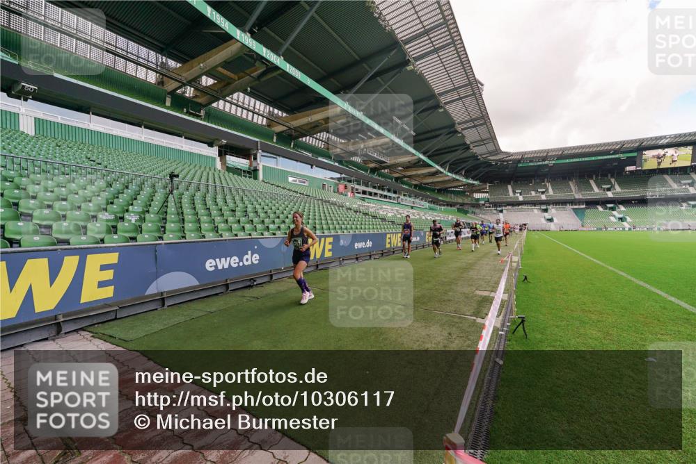 13.09.2026 - 21. swb-Marathon Bremen Michael Burmester http://msf.ph/oto/10306117 13.09.2026 12:58:02 Laufen im Stadion 141, 148, 334, 511, 672, 769, 776, 789, 790, 857, 909, 1010, 1119, 1191, 1199, 1254, 1281, 1535, 1601, 1642, 1647, 1752, 1809, 1881, 1900, 1931, 1933, 2046, 2051, 2075, 2324, 2343, 2367, 2371, 2397, 2402, 2423, 2425, 2493, 2634, 2640, 2671, 2761, 2771, 2807, 2903, 2904, 3021, 3051, 3078, 3120, 3138, 3148, 3182, 3186, 3319, 3338, 3435, 3450, 3458, 3514, 3534, 3560, 3634, 3655, 3685, 3690, 3695, 3760, 3813, 3866, 3933, 3939, 4101, 4316, 4319, 205 meine-sportfotos.de