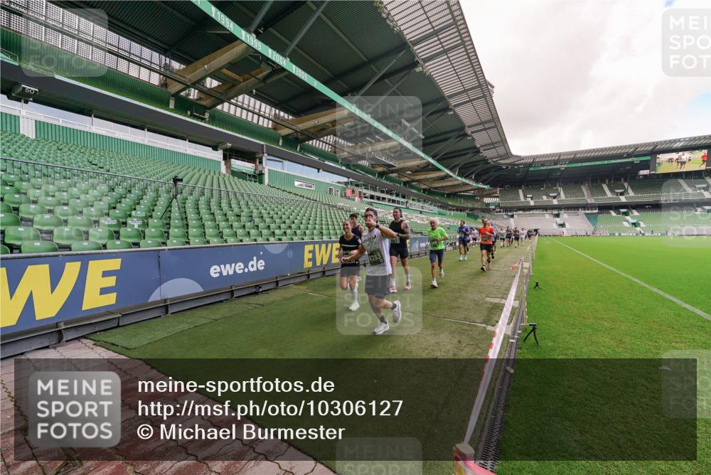 13.09.2026 - 21. swb-Marathon Bremen Michael Burmester http://msf.ph/oto/10306127 13.09.2026 12:58:06 Laufen im Stadion 141, 148, 334, 511, 672, 769, 776, 789, 790, 857, 909, 1010, 1119, 1191, 1199, 1254, 1281, 1535, 1601, 1642, 1647, 1752, 1809, 1881, 1900, 1931, 1933, 2046, 2051, 2075, 2324, 2343, 2367, 2371, 2397, 2402, 2423, 2425, 2493, 2577, 2634, 2640, 2671, 2761, 2771, 2807, 2903, 2904, 3021, 3051, 3078, 3120, 3138, 3148, 3182, 3186, 3319, 3338, 3435, 3450, 3458, 3514, 3534, 3560, 3634, 3655, 3685, 3690, 3695, 3760, 3813, 3866, 3933, 3939, 4101, 4316, 4319, 205 meine-sportfotos.de