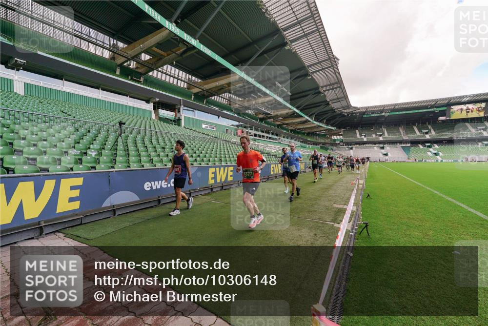 13.09.2026 - 21. swb-Marathon Bremen Michael Burmester http://msf.ph/oto/10306148 13.09.2026 12:58:09 Laufen im Stadion 141, 148, 334, 511, 672, 769, 776, 789, 790, 857, 909, 1010, 1119, 1191, 1199, 1254, 1281, 1535, 1601, 1642, 1647, 1752, 1809, 1881, 1900, 1931, 1933, 2046, 2051, 2075, 2324, 2343, 2367, 2371, 2397, 2402, 2423, 2425, 2493, 2577, 2634, 2640, 2671, 2761, 2771, 2807, 2903, 2904, 3021, 3051, 3078, 3120, 3138, 3148, 3182, 3186, 3319, 3338, 3435, 3450, 3458, 3514, 3534, 3560, 3634, 3655, 3685, 3690, 3695, 3760, 3813, 3866, 3933, 3939, 4101, 4316, 4319, 205 meine-sportfotos.de