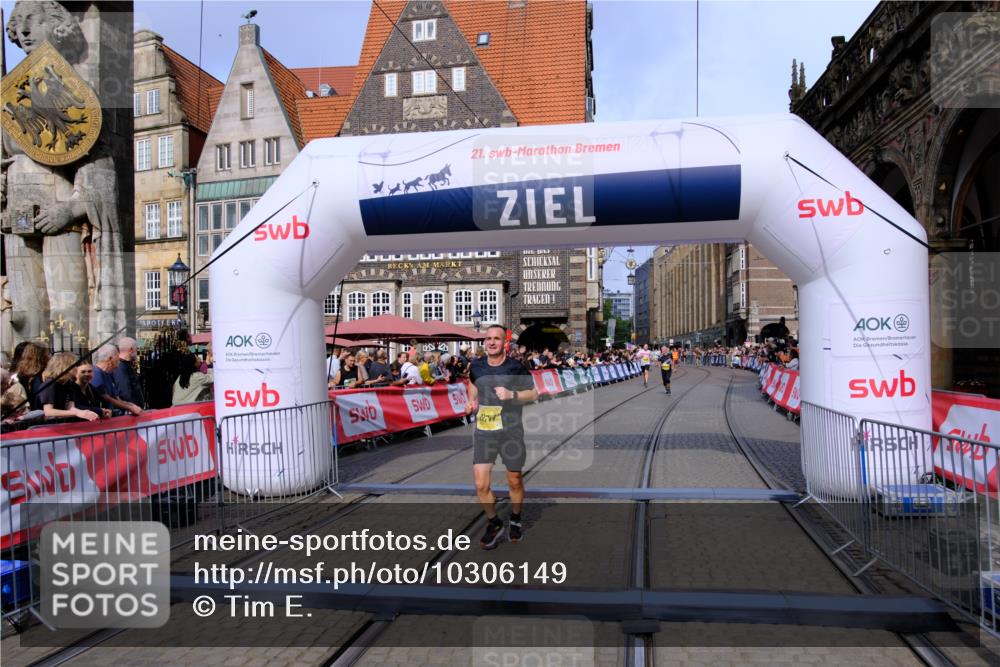 13.09.2026 - 21. swb-Marathon Bremen Tim E. http://msf.ph/oto/10306149 13.09.2026 10:49:54 Ziel 10709, 10739, 10835, 10846, 10910, 11007, 11092, 11191, 11635, 11717 meine-sportfotos.de