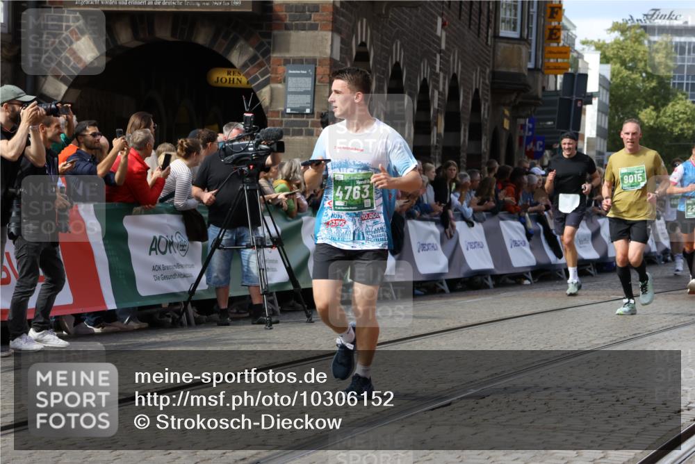 13.09.2026 - 21. swb-Marathon Bremen Strokosch-Dieckow http://msf.ph/oto/10306152 13.09.2026 13:30:15 Ziel 109, 454, 716, 1073, 1173, 1205, 1308, 1611, 1653, 1759, 1780, 1848, 1861, 2126, 3190, 3320, 3618, 3667, 3908, 4115, 4524, 4575, 5039, 5198, 5348, 5631, 6127, 6720, 6725, 7093, 8110, 8267, 8470, 8612, 8771, 8899, 9049, 9104, 9125, 881, 1067, 2265, 2900, 3163, 3164, 3425, 4058, 4415, 4763, 5506, 7821, 8090, 8105, 8116, 8117, 8169, 8314, 8494, 8762, 8878, 8966, 9011, 9015, 9108, 9412 meine-sportfotos.de