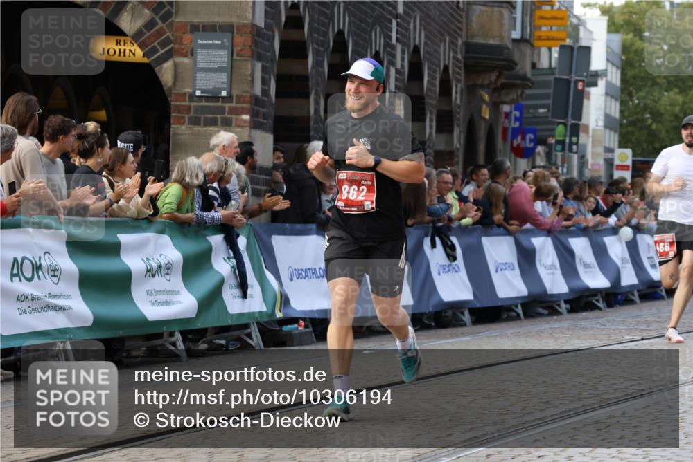 13.09.2026 - 21. swb-Marathon Bremen Strokosch-Dieckow http://msf.ph/oto/10306194 13.09.2026 12:59:59 Ziel 126, 277, 466, 862, 1485, 1852, 3251, 4964, 5316, 5828, 6557, 603, 735, 912, 1571, 1758, 1911, 1930, 7170, 8689 meine-sportfotos.de