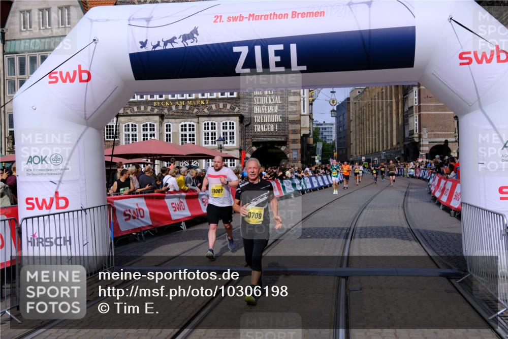 13.09.2026 - 21. swb-Marathon Bremen Tim E. http://msf.ph/oto/10306198 13.09.2026 10:50:01 Ziel 10508, 10709, 11007, 11183, 11717 meine-sportfotos.de