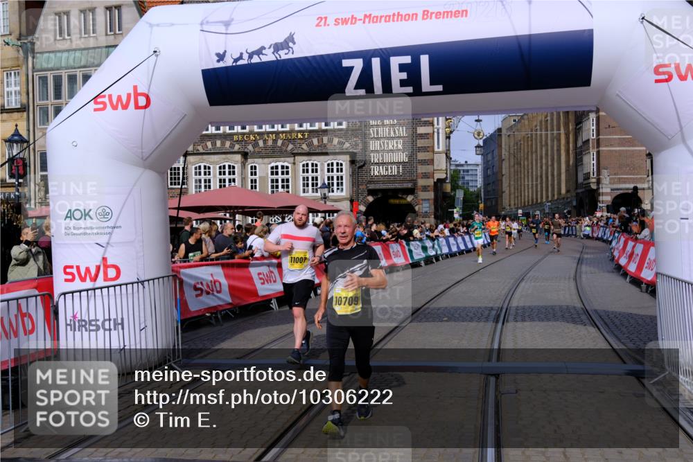 13.09.2026 - 21. swb-Marathon Bremen Tim E. http://msf.ph/oto/10306222 13.09.2026 10:50:01 Ziel 10508, 10709, 11007, 11183, 11717 meine-sportfotos.de