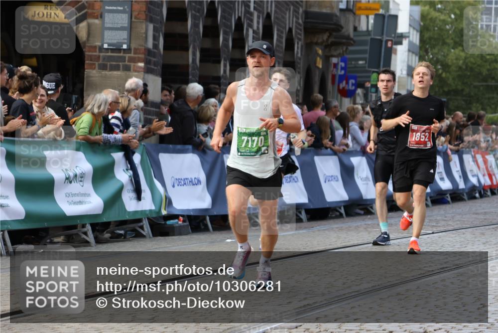 13.09.2026 - 21. swb-Marathon Bremen Strokosch-Dieckow http://msf.ph/oto/10306281 13.09.2026 13:00:04 Ziel 126, 277, 466, 807, 862, 1320, 1485, 1852, 4964, 5316, 5828, 6557, 8850, 671, 912, 1571, 1758, 7015, 7170, 8689 meine-sportfotos.de