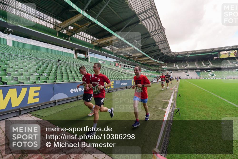 13.09.2026 - 21. swb-Marathon Bremen Michael Burmester http://msf.ph/oto/10306298 13.09.2026 12:58:30 Laufen im Stadion 141, 148, 191, 226, 334, 511, 672, 776, 789, 790, 909, 972, 1010, 1119, 1191, 1199, 1254, 1281, 1516, 1535, 1642, 1647, 1752, 1809, 1881, 1900, 1931, 1933, 2046, 2051, 2075, 2210, 2324, 2343, 2367, 2371, 2397, 2402, 2423, 2425, 2577, 2771, 2807, 2827, 2885, 2903, 2904, 2979, 3021, 3051, 3098, 3120, 3138, 3148, 3182, 3186, 3233, 3319, 3338, 3435, 3516, 3534, 3560, 3655, 3685, 3690, 3695, 3760, 3866, 3933, 3934, 3939, 4101, 4316, 4319, 205 meine-sportfotos.de