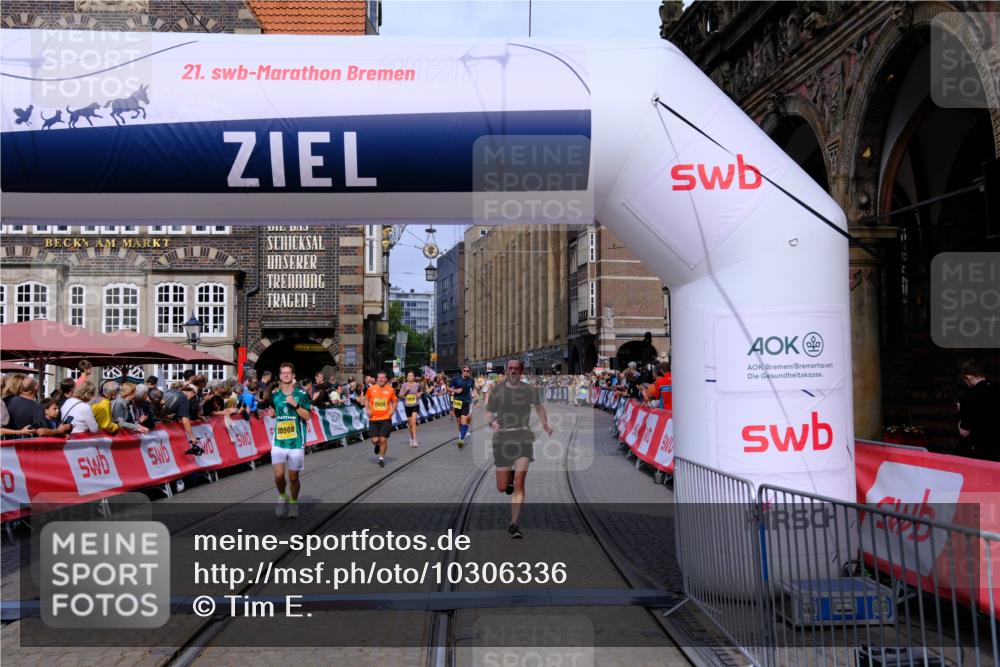 13.09.2026 - 21. swb-Marathon Bremen Tim E. http://msf.ph/oto/10306336 13.09.2026 10:50:06 Ziel 10508, 10593, 10709, 10966, 11005, 11007, 11035, 11183, 11717, 12380 meine-sportfotos.de