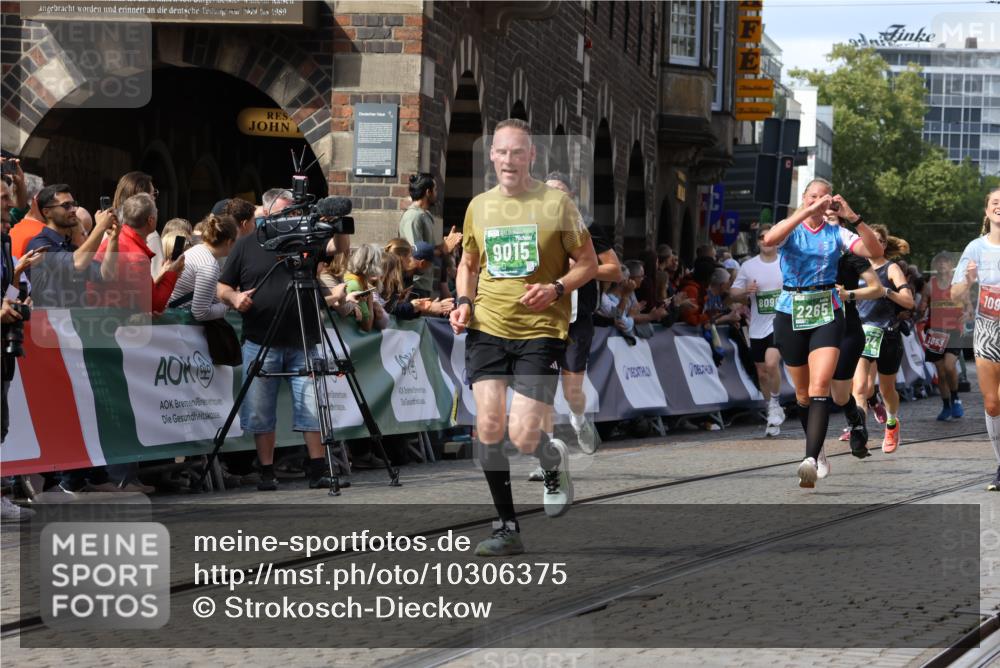13.09.2026 - 21. swb-Marathon Bremen Strokosch-Dieckow http://msf.ph/oto/10306375 13.09.2026 13:30:17 Ziel 109, 454, 716, 1173, 1205, 1308, 1611, 1653, 1759, 1780, 1848, 1861, 2126, 3190, 3320, 3618, 3667, 3908, 4115, 4524, 4575, 5039, 5198, 5348, 5631, 6127, 6225, 6720, 6992, 6994, 7093, 8110, 8267, 8470, 8612, 8771, 8899, 9049, 9104, 9125, 1067, 2265, 2900, 3163, 3164, 3425, 4058, 4415, 4748, 5506, 6988, 7821, 8090, 8105, 8116, 8117, 8169, 8314, 8494, 8762, 8878, 8966, 9011, 9015, 9108, 9412, 9695 meine-sportfotos.de