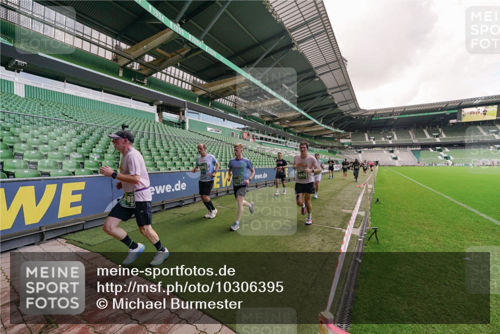 13.09.2026 - 21. swb-Marathon Bremen Michael Burmester http://msf.ph/oto/10306395 13.09.2026 12:58:47 Laufen im Stadion 141, 148, 191, 226, 232, 334, 511, 672, 745, 789, 790, 909, 972, 1010, 1080, 1119, 1166, 1191, 1199, 1281, 1516, 1535, 1642, 1647, 1752, 1881, 1931, 1933, 2046, 2210, 2289, 2324, 2343, 2367, 2371, 2397, 2423, 2425, 2577, 2771, 2806, 2807, 2827, 2885, 2899, 2903, 2953, 2961, 2979, 3015, 3021, 3051, 3098, 3120, 3124, 3138, 3148, 3182, 3186, 3190, 3233, 3319, 3338, 3435, 3516, 3531, 3534, 3560, 3652, 3655, 3685, 3690, 3695, 3866, 3933, 3934, 4101, 205 meine-sportfotos.de