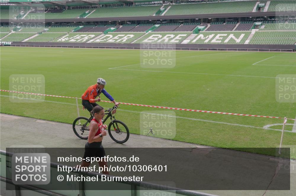13.09.2026 - 21. swb-Marathon Bremen Michael Burmester http://msf.ph/oto/10306401 13.09.2026 12:25:33 Laufen im Stadion 149, 447, 814, 875, 968, 1187, 1313, 1544, 1840, 2044, 2143, 236, 642, 1957 meine-sportfotos.de