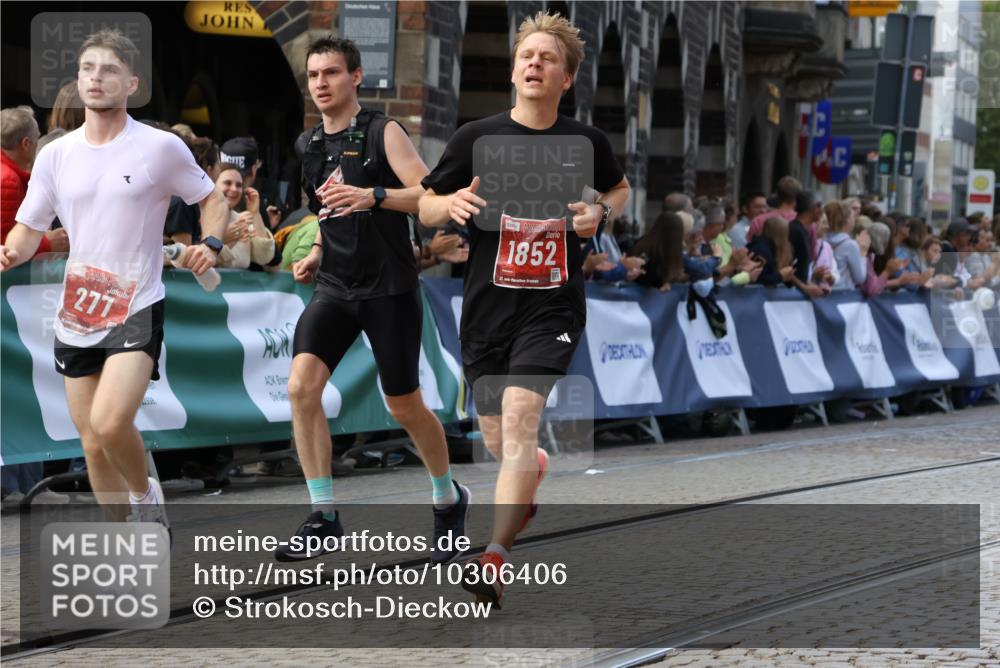 13.09.2026 - 21. swb-Marathon Bremen Strokosch-Dieckow http://msf.ph/oto/10306406 13.09.2026 13:00:05 Ziel 126, 277, 466, 807, 862, 1320, 1485, 1852, 4964, 5316, 5828, 6557, 8850, 671, 912, 1571, 7015, 8689 meine-sportfotos.de