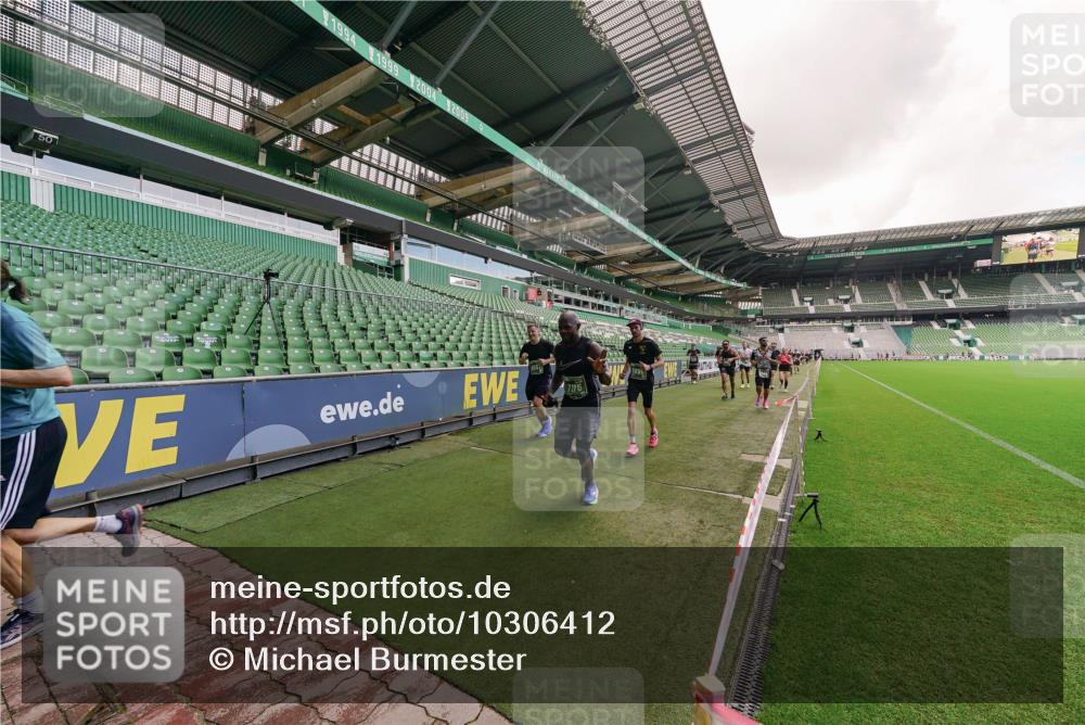 13.09.2026 - 21. swb-Marathon Bremen Michael Burmester http://msf.ph/oto/10306412 13.09.2026 12:58:51 Laufen im Stadion 141, 148, 191, 226, 232, 334, 511, 672, 745, 789, 790, 909, 972, 1080, 1119, 1166, 1191, 1199, 1281, 1516, 1535, 1642, 1647, 1752, 1881, 1931, 1933, 2046, 2210, 2289, 2343, 2367, 2371, 2397, 2423, 2425, 2577, 2771, 2806, 2807, 2827, 2885, 2899, 2903, 2953, 2961, 2979, 3015, 3021, 3051, 3098, 3120, 3124, 3138, 3148, 3182, 3186, 3190, 3233, 3319, 3338, 3435, 3516, 3531, 3534, 3560, 3652, 3655, 3685, 3690, 3695, 3866, 3933, 3934, 205 meine-sportfotos.de