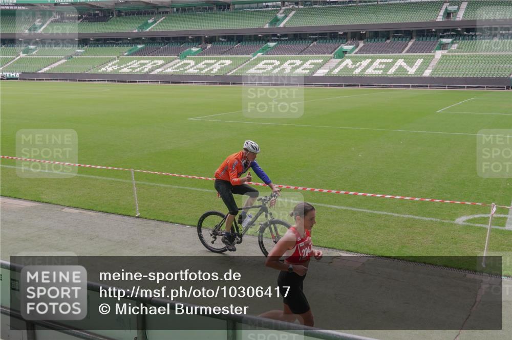13.09.2026 - 21. swb-Marathon Bremen Michael Burmester http://msf.ph/oto/10306417 13.09.2026 12:25:34 Laufen im Stadion 149, 447, 814, 875, 968, 1187, 1313, 1544, 1840, 2044, 2143, 129, 236, 642, 1957 meine-sportfotos.de