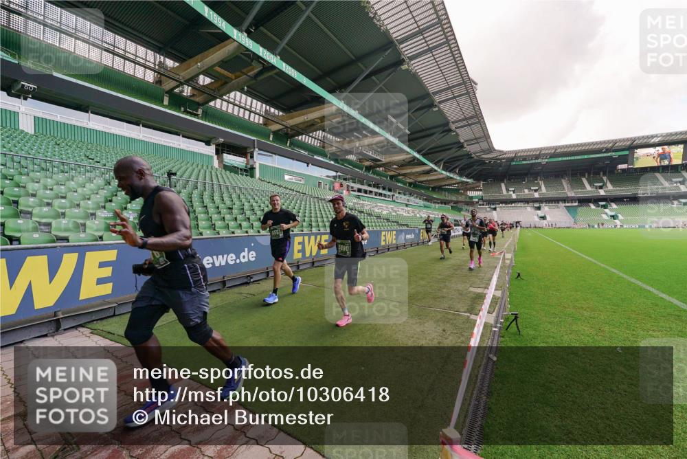 13.09.2026 - 21. swb-Marathon Bremen Michael Burmester http://msf.ph/oto/10306418 13.09.2026 12:58:52 Laufen im Stadion 141, 148, 191, 226, 232, 334, 511, 672, 745, 789, 790, 909, 972, 1080, 1119, 1166, 1191, 1199, 1281, 1516, 1535, 1642, 1647, 1752, 1881, 1931, 1933, 2046, 2210, 2289, 2343, 2367, 2371, 2397, 2423, 2425, 2570, 2577, 2771, 2806, 2807, 2827, 2885, 2899, 2903, 2953, 2961, 2979, 3015, 3021, 3098, 3120, 3124, 3138, 3148, 3182, 3186, 3190, 3233, 3319, 3338, 3435, 3516, 3531, 3534, 3560, 3652, 3655, 3685, 3690, 3695, 3866, 3933, 3934, 205 meine-sportfotos.de