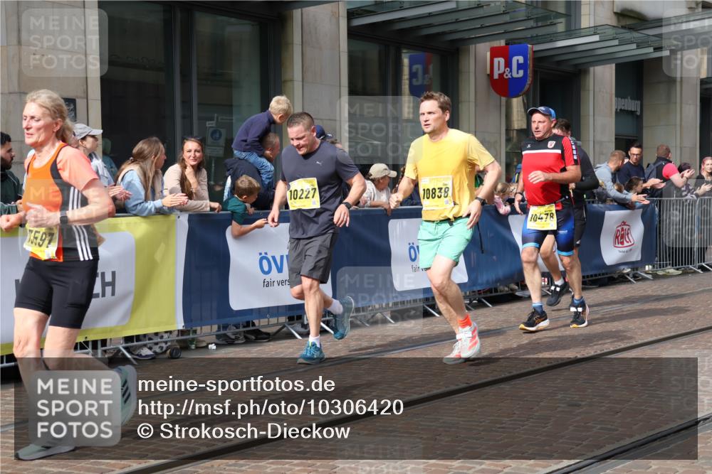 13.09.2026 - 21. swb-Marathon Bremen Strokosch-Dieckow http://msf.ph/oto/10306420 13.09.2026 10:53:34 Ziel 10141, 10174, 10227, 10255, 10478, 10579, 10684, 10685, 10708, 10822, 10838, 10905, 10947, 11010, 11206, 11489, 11502, 11596, 11950, 12075, 12244, 12331, 12341, 12356, 12405, 12435, 12492, 12515, 13531, 13597, 10222, 10448, 10479, 10626, 10757, 10780, 10821, 10845, 10886, 11168, 11242, 11379, 11446, 11590, 11800, 12040, 12056, 12119, 12275, 12308, 12461 meine-sportfotos.de