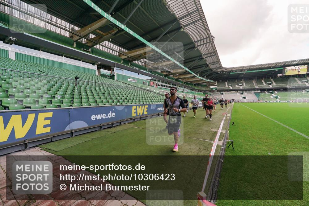 13.09.2026 - 21. swb-Marathon Bremen Michael Burmester http://msf.ph/oto/10306423 13.09.2026 12:58:54 Laufen im Stadion 141, 148, 191, 226, 232, 334, 511, 672, 745, 789, 790, 909, 972, 1080, 1119, 1166, 1191, 1199, 1281, 1516, 1535, 1642, 1647, 1752, 1881, 1931, 1933, 2046, 2210, 2289, 2343, 2367, 2371, 2397, 2423, 2425, 2570, 2577, 2771, 2806, 2807, 2827, 2885, 2899, 2903, 2953, 2961, 2979, 3015, 3021, 3098, 3120, 3124, 3138, 3148, 3182, 3186, 3190, 3233, 3319, 3338, 3435, 3516, 3531, 3534, 3560, 3652, 3655, 3685, 3690, 3695, 3866, 3933, 3934, 205 meine-sportfotos.de