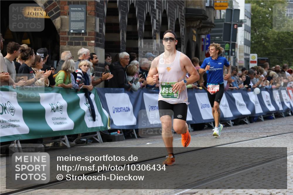 13.09.2026 - 21. swb-Marathon Bremen Strokosch-Dieckow http://msf.ph/oto/10306434 13.09.2026 13:00:10 Ziel 126, 277, 807, 1320, 1485, 1852, 6557, 8850, 9153, 671, 912, 2683, 5776, 7015, 8689 meine-sportfotos.de
