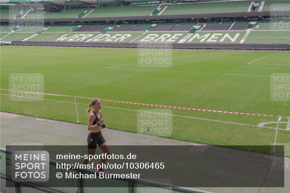13.09.2026 - 21. swb-Marathon Bremen Michael Burmester http://msf.ph/oto/10306465 13.09.2026 12:26:14 Laufen im Stadion 206, 238, 322, 447, 814, 841, 875, 968, 1187, 1313, 1840, 2044, 2143, 129, 236, 798, 1567 meine-sportfotos.de