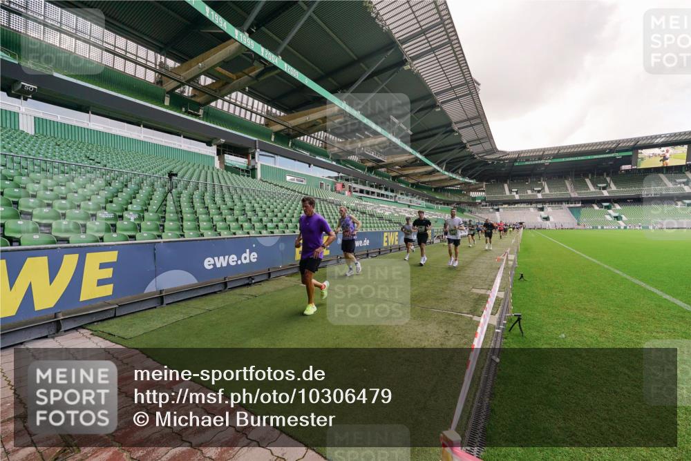 13.09.2026 - 21. swb-Marathon Bremen Michael Burmester http://msf.ph/oto/10306479 13.09.2026 12:59:04 Laufen im Stadion 141, 148, 191, 226, 232, 511, 672, 745, 789, 790, 909, 972, 1080, 1119, 1166, 1191, 1199, 1281, 1516, 1535, 1642, 1647, 1752, 1881, 1931, 1933, 2046, 2210, 2289, 2343, 2367, 2371, 2397, 2423, 2425, 2481, 2517, 2570, 2577, 2771, 2806, 2807, 2827, 2885, 2899, 2903, 2953, 2961, 2979, 3015, 3021, 3098, 3120, 3124, 3138, 3148, 3182, 3186, 3190, 3233, 3319, 3338, 3435, 3516, 3531, 3534, 3560, 3652, 3655, 3695, 3930, 3933, 3934, 205 meine-sportfotos.de
