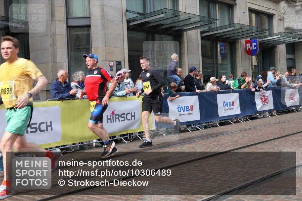 13.09.2026 - 21. swb-Marathon Bremen Strokosch-Dieckow http://msf.ph/oto/10306489 13.09.2026 10:53:36 Ziel 10141, 10174, 10227, 10255, 10478, 10579, 10684, 10685, 10708, 10822, 10838, 10905, 10947, 11010, 11206, 11290, 11489, 11596, 11950, 12075, 12244, 12331, 12341, 12356, 12405, 12435, 12492, 12515, 13531, 13597, 10141, 10222, 10227, 10448, 10479, 10626, 10757, 10780, 10821, 10838, 10845, 10886, 11168, 11242, 11379, 11446, 11502, 11590, 11800, 12040, 12056, 12119, 12275, 12308, 12461 meine-sportfotos.de