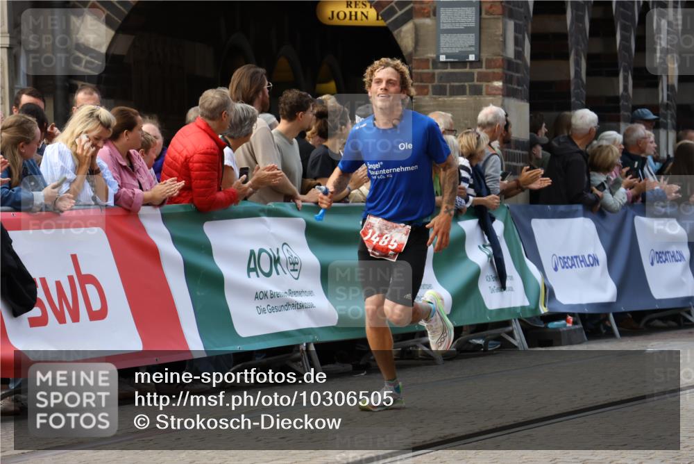 13.09.2026 - 21. swb-Marathon Bremen Strokosch-Dieckow http://msf.ph/oto/10306505 13.09.2026 13:00:13 Ziel 603, 735, 807, 1320, 1485, 6557, 8850, 9153, 671, 2683, 5776, 7015 meine-sportfotos.de