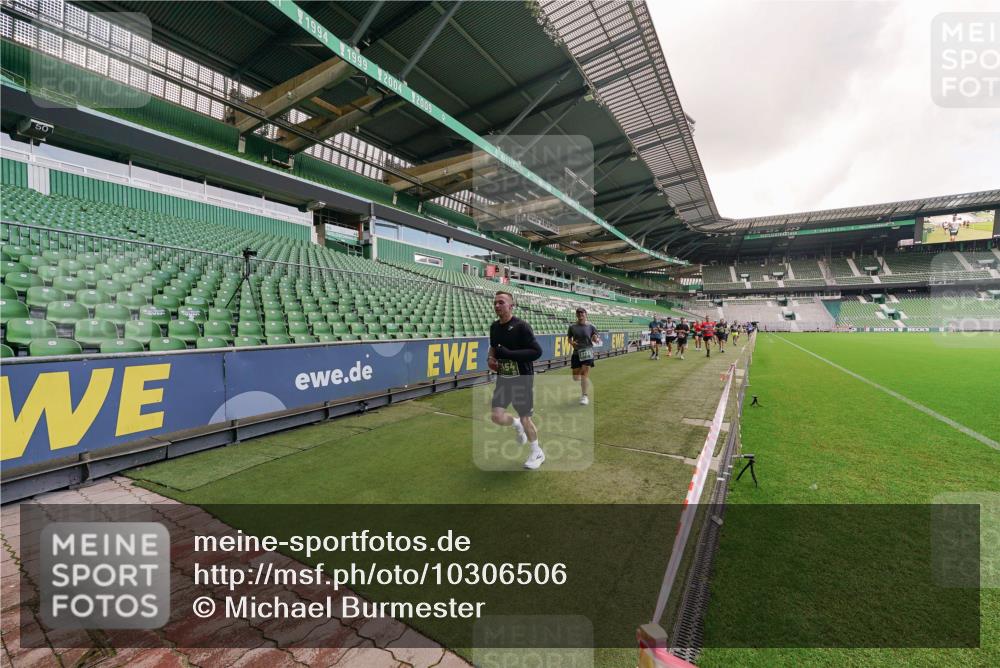 13.09.2026 - 21. swb-Marathon Bremen Michael Burmester http://msf.ph/oto/10306506 13.09.2026 12:59:08 Laufen im Stadion 141, 148, 191, 226, 232, 511, 672, 745, 789, 790, 909, 972, 1080, 1119, 1166, 1191, 1199, 1209, 1281, 1516, 1642, 1647, 1752, 1931, 1933, 2046, 2088, 2210, 2289, 2343, 2367, 2397, 2423, 2425, 2481, 2517, 2570, 2577, 2771, 2806, 2807, 2827, 2885, 2899, 2953, 2961, 2979, 3015, 3021, 3098, 3120, 3124, 3138, 3148, 3182, 3186, 3190, 3233, 3273, 3319, 3338, 3435, 3516, 3531, 3534, 3560, 3652, 3655, 3695, 3861, 3930, 3933, 3934, 205 meine-sportfotos.de