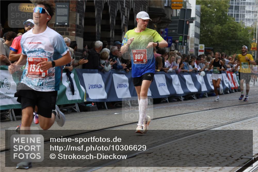 13.09.2026 - 21. swb-Marathon Bremen Strokosch-Dieckow http://msf.ph/oto/10306629 13.09.2026 13:00:16 Ziel 603, 735, 807, 1320, 1485, 1758, 1911, 1930, 7170, 8850, 9153, 1550, 1754, 2683, 5776, 7015 meine-sportfotos.de