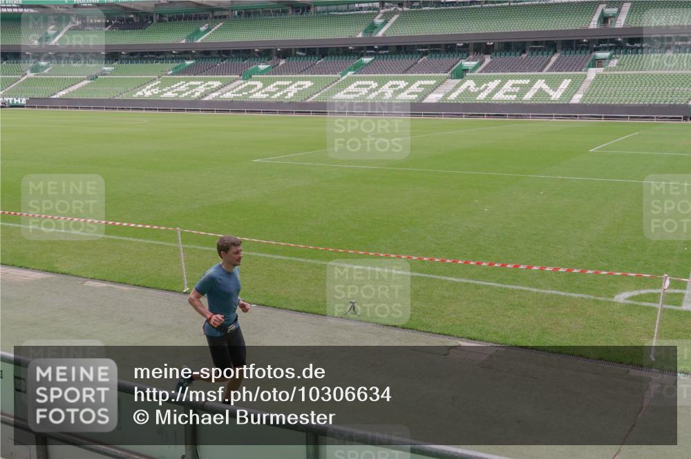 13.09.2026 - 21. swb-Marathon Bremen Michael Burmester http://msf.ph/oto/10306634 13.09.2026 12:27:51 Laufen im Stadion 103, 238, 322, 358, 420, 553, 574, 649, 841, 1161, 1253, 1256, 1352, 1391, 1525, 1724, 1783, 1917, 2032, 3662, 4264, 149, 289, 798, 814, 1313, 1483, 1490, 1544, 1567 meine-sportfotos.de