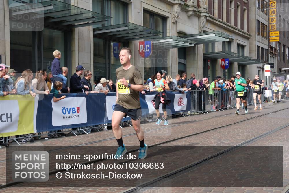 13.09.2026 - 21. swb-Marathon Bremen Strokosch-Dieckow http://msf.ph/oto/10306683 13.09.2026 10:53:41 Ziel 10255, 10579, 10684, 10685, 10708, 10822, 10947, 11010, 11206, 11290, 11329, 11489, 11596, 11765, 11998, 12075, 12244, 12356, 12405, 12435, 12492, 12515, 13531, 10141, 10174, 10222, 10227, 10478, 10479, 10626, 10757, 10780, 10821, 10838, 10845, 10886, 10905, 11168, 11242, 11379, 11446, 11502, 11590, 11800, 11950, 12056, 12119, 12308, 12331, 12341, 13597 meine-sportfotos.de