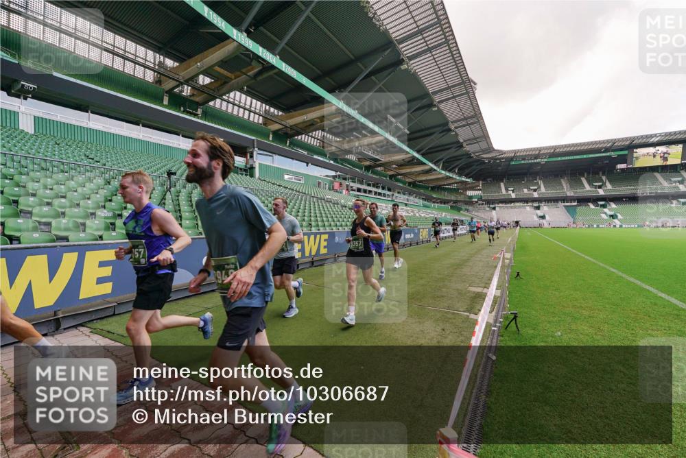13.09.2026 - 21. swb-Marathon Bremen Michael Burmester http://msf.ph/oto/10306687 13.09.2026 12:59:38 Laufen im Stadion 135, 148, 191, 226, 232, 260, 342, 651, 745, 972, 1080, 1166, 1209, 1281, 1368, 1493, 1494, 1516, 1642, 1650, 1861, 1931, 1935, 1963, 2088, 2210, 2289, 2293, 2306, 2322, 2343, 2367, 2425, 2481, 2517, 2570, 2577, 2686, 2771, 2806, 2807, 2827, 2885, 2899, 2914, 2953, 2961, 2979, 3015, 3021, 3076, 3098, 3105, 3120, 3124, 3145, 3148, 3190, 3233, 3273, 3354, 3435, 3480, 3516, 3531, 3560, 3652, 3729, 3855, 3861, 3930, 3933, 3934, 205 meine-sportfotos.de