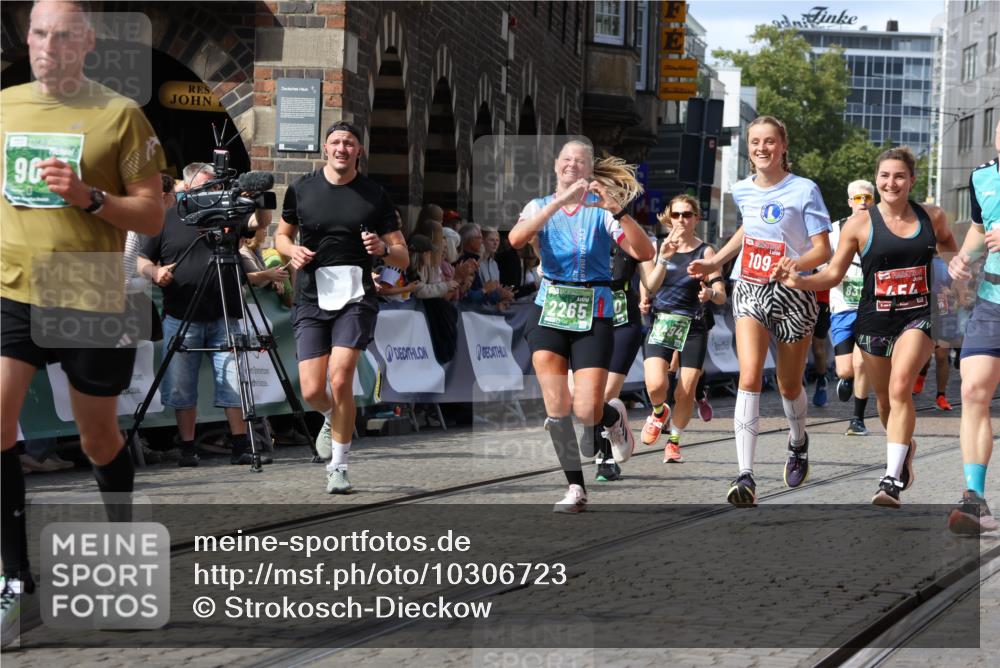 13.09.2026 - 21. swb-Marathon Bremen Strokosch-Dieckow http://msf.ph/oto/10306723 13.09.2026 13:30:18 Ziel 109, 454, 1173, 1205, 1308, 1611, 1653, 1759, 1780, 1848, 1861, 2126, 3190, 3320, 3618, 3667, 3908, 4115, 4524, 4575, 5039, 5198, 5348, 5631, 6127, 6225, 6720, 6942, 6992, 6994, 7093, 7609, 7932, 8110, 8115, 8267, 8470, 8612, 8771, 8899, 9049, 9104, 9125, 625, 1067, 2265, 2900, 3163, 3164, 3425, 4058, 4415, 4425, 4748, 5506, 6988, 7821, 8090, 8105, 8116, 8117, 8169, 8314, 8494, 8762, 8878, 8966, 9011, 9108, 9412, 9695 meine-sportfotos.de