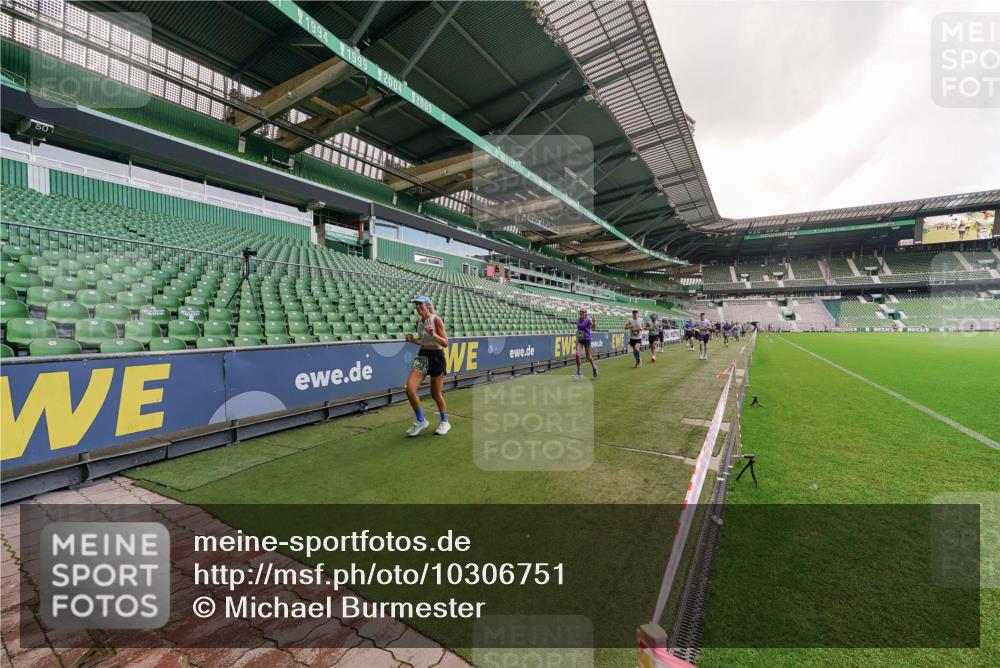 13.09.2026 - 21. swb-Marathon Bremen Michael Burmester http://msf.ph/oto/10306751 13.09.2026 12:59:50 Laufen im Stadion 135, 148, 191, 226, 232, 260, 342, 651, 745, 972, 1080, 1166, 1209, 1368, 1493, 1494, 1516, 1650, 1861, 1931, 1935, 1963, 2088, 2210, 2289, 2293, 2306, 2322, 2367, 2427, 2481, 2517, 2570, 2577, 2686, 2700, 2771, 2806, 2807, 2827, 2885, 2899, 2906, 2914, 2953, 2961, 2979, 3015, 3021, 3076, 3098, 3105, 3120, 3124, 3145, 3168, 3190, 3233, 3273, 3354, 3435, 3480, 3516, 3531, 3652, 3729, 3774, 3855, 3856, 3861, 3930, 3934, 205 meine-sportfotos.de
