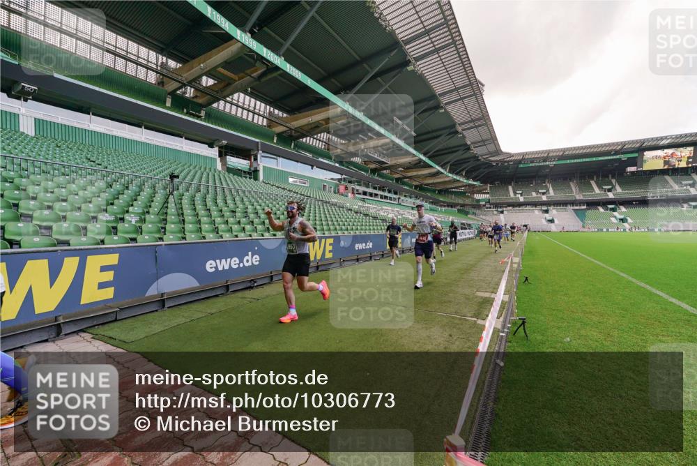 13.09.2026 - 21. swb-Marathon Bremen Michael Burmester http://msf.ph/oto/10306773 13.09.2026 12:59:54 Laufen im Stadion 135, 148, 191, 226, 232, 260, 342, 651, 745, 972, 1080, 1166, 1209, 1368, 1493, 1494, 1516, 1650, 1861, 1935, 1963, 2088, 2210, 2289, 2293, 2306, 2322, 2367, 2427, 2481, 2517, 2570, 2577, 2686, 2700, 2708, 2806, 2807, 2827, 2885, 2899, 2906, 2914, 2953, 2961, 2979, 3015, 3021, 3076, 3098, 3105, 3120, 3124, 3145, 3168, 3173, 3190, 3233, 3273, 3354, 3435, 3480, 3516, 3531, 3642, 3652, 3729, 3774, 3855, 3856, 3861, 3930, 3934 meine-sportfotos.de
